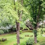 Kensington Gardens Studio - 12