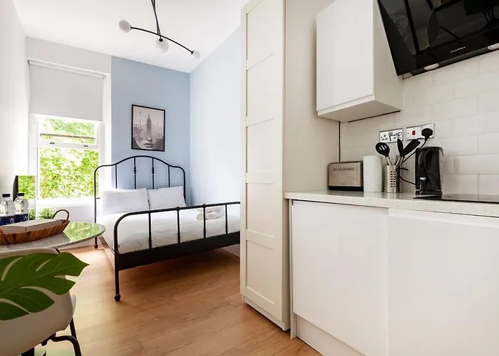 Kensington Gardens Studio - 12